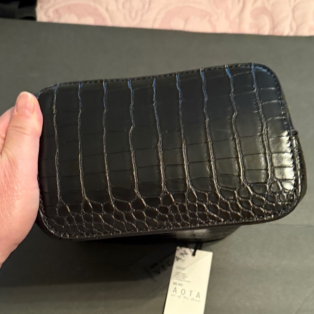 AOTA Black Croc-Embossed Tote Bag - Picture 7 of 8